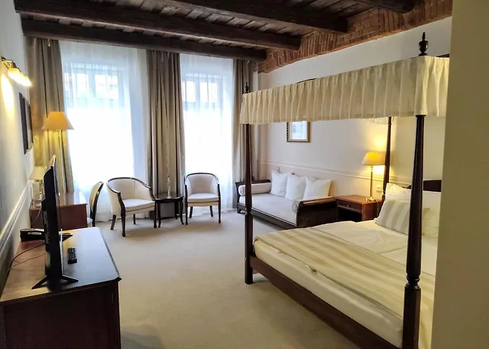 Hotel Embassy