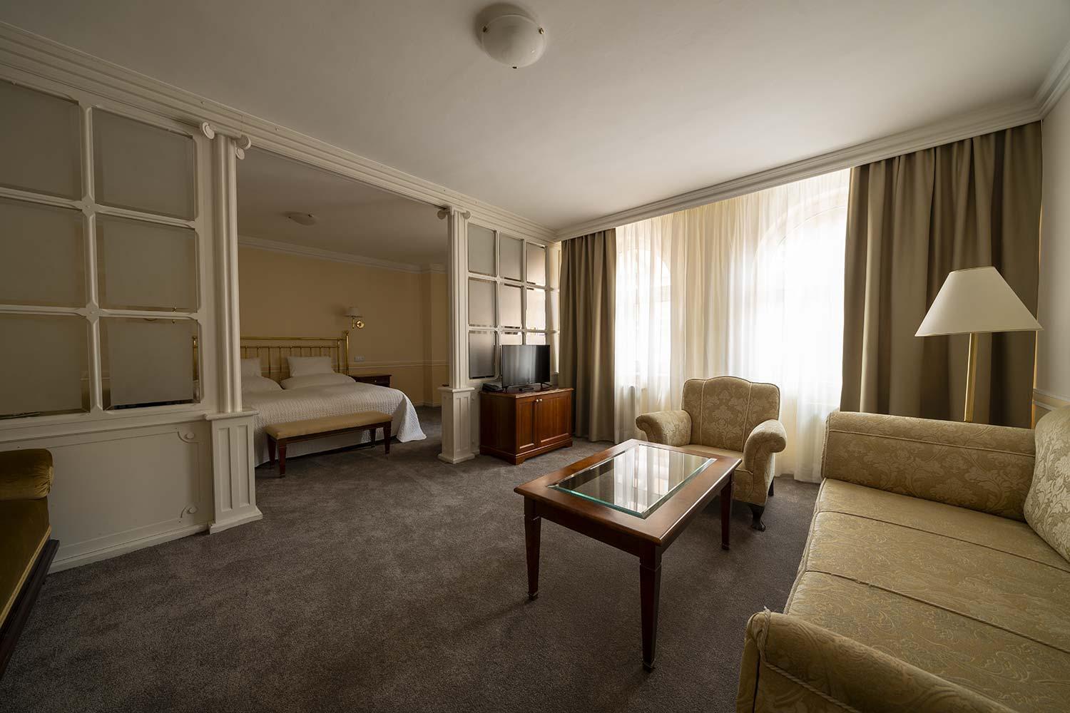 Hotel Embassy Отель 4*