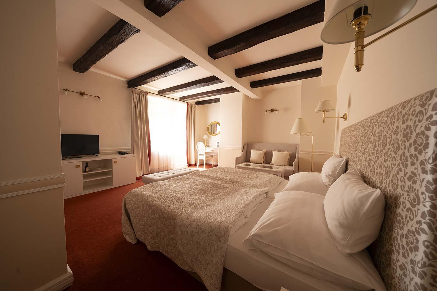 Hotel Embassy 4*