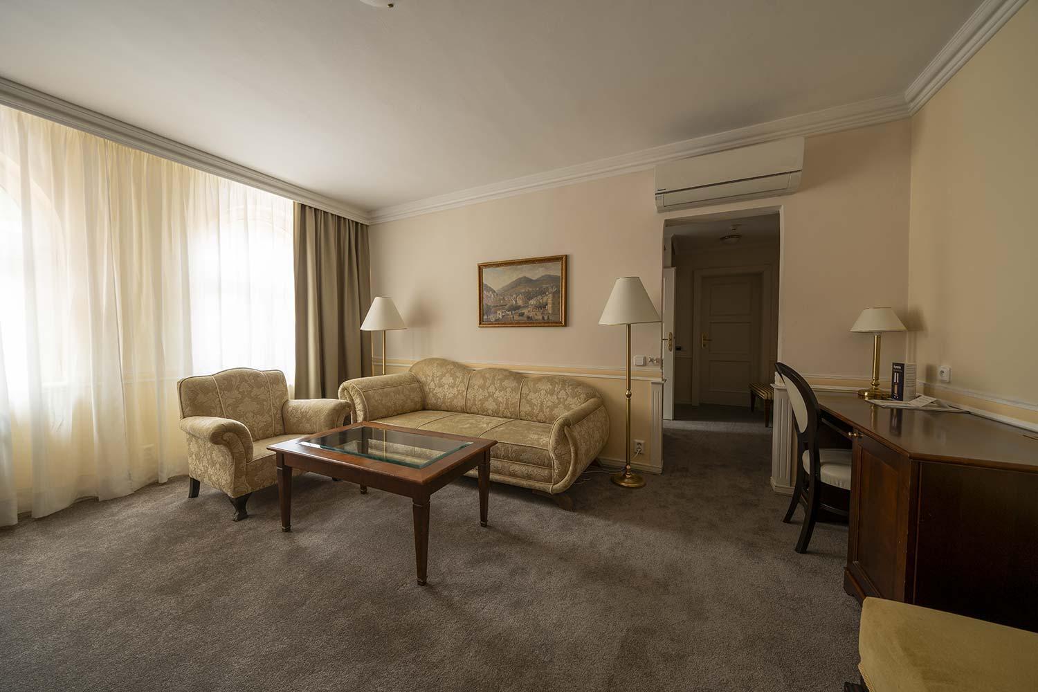 Hotel Embassy Карловы Вары